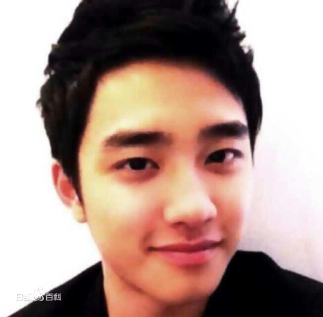 都敬秀(（韩文名）、Doh Kyungsoo、D.O.（官方艺名）、都暻秀（曾用名）、度庆洙（误译）)幼时及出道前图册壁纸壁纸