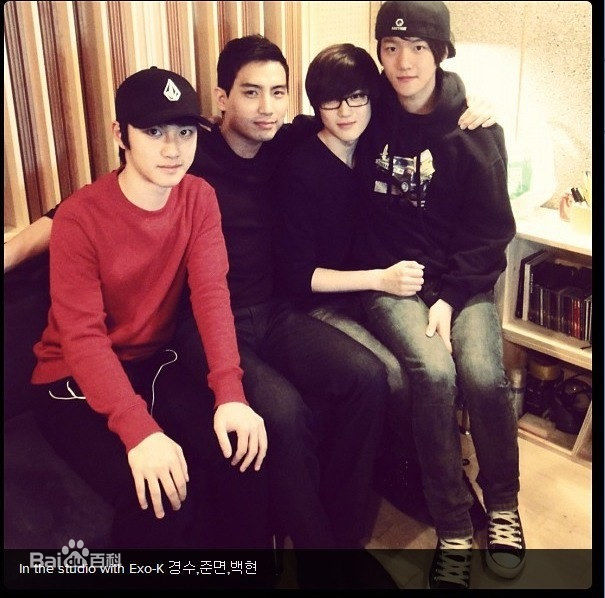 都敬秀(（韩文名）、Doh Kyungsoo、D.O.（官方艺名）、都暻秀（曾用名）、度庆洙（误译）)幼时及出道前图册壁纸壁纸