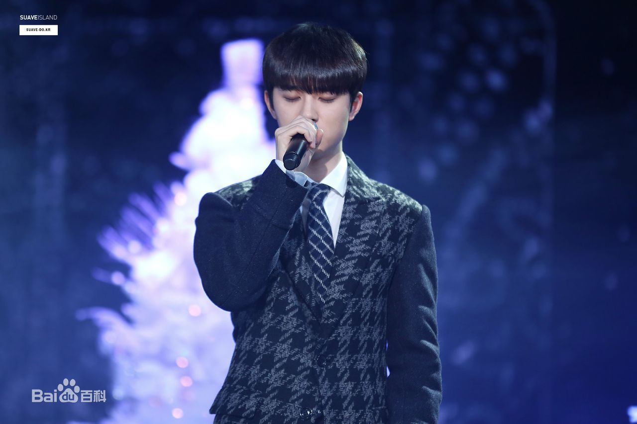 都敬秀(（韩文名）、Doh Kyungsoo、D.O.（官方艺名）、都暻秀（曾用名）、度庆洙（误译）)主唱担当D.O.图册