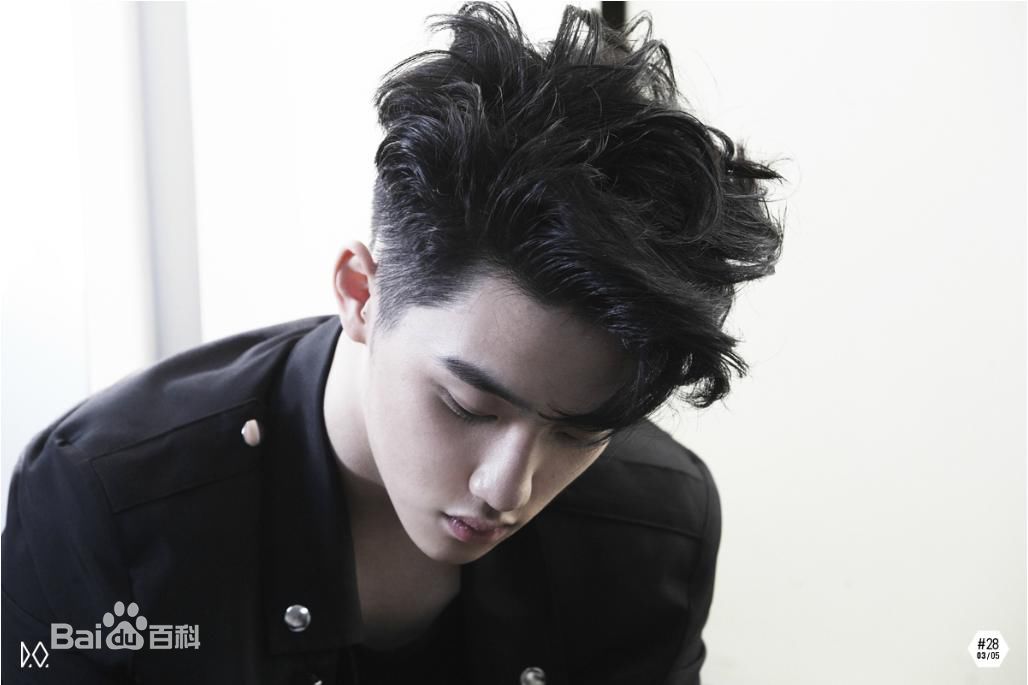 都敬秀(（韩文名）、Doh Kyungsoo、D.O.（官方艺名）、都暻秀（曾用名）、度庆洙（误译）)专辑内页扫图/官图素颜照相册