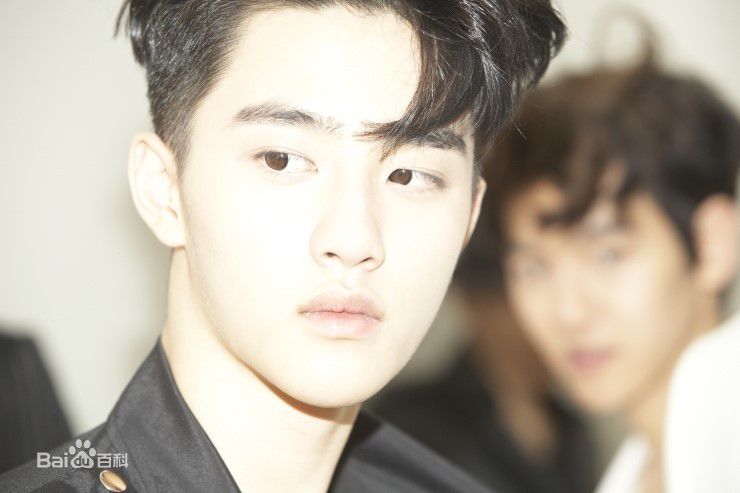 都敬秀(（韩文名）、Doh Kyungsoo、D.O.（官方艺名）、都暻秀（曾用名）、度庆洙（误译）)专辑内页扫图/官图素颜照相册