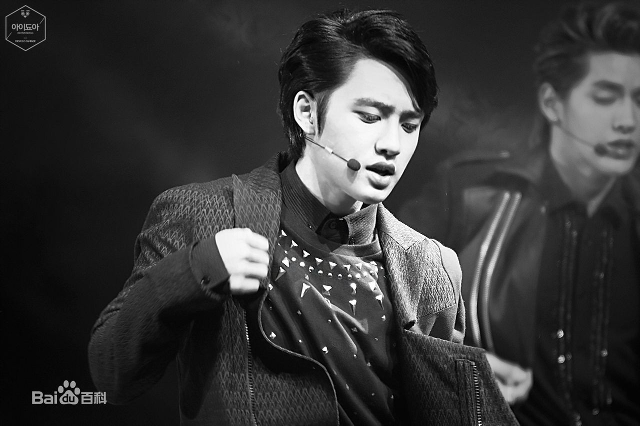 都敬秀(（韩文名）、Doh Kyungsoo、D.O.（官方艺名）、都暻秀（曾用名）、度庆洙（误译）)舞台live饭拍素颜照相册