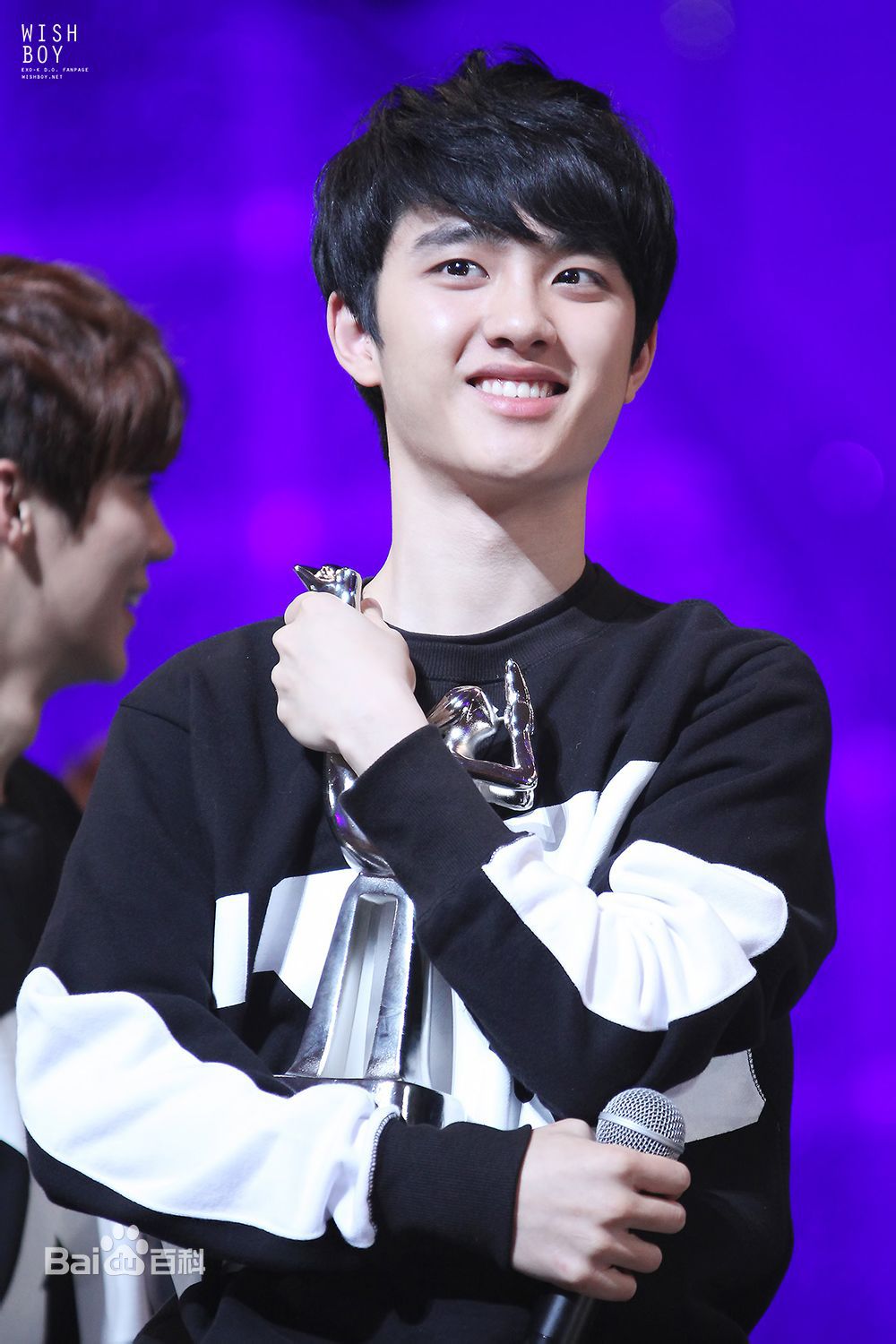 都敬秀(（韩文名）、Doh Kyungsoo、D.O.（官方艺名）、都暻秀（曾用名）、度庆洙（误译）)综艺/颁奖活动图片图册