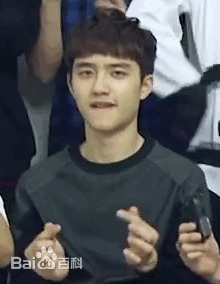 都敬秀(（韩文名）、Doh Kyungsoo、D.O.（官方艺名）、都暻秀（曾用名）、度庆洙（误译）)动图合集生活照相册