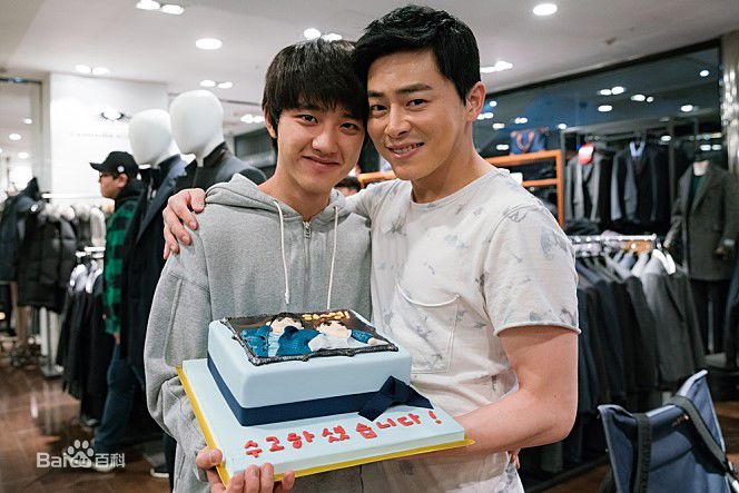 最新都敬秀(（韩文名）、Doh Kyungsoo、D.O.（官方艺名）、都暻秀（曾用名）、度庆洙（误译）)在电影-《哥哥》图册中的图集