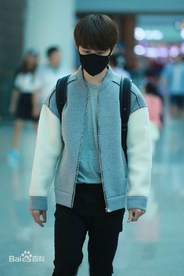 都敬秀(（韩文名）、Doh Kyungsoo、D.O.（官方艺名）、都暻秀（曾用名）、度庆洙（误译）)饭制1壁纸壁纸