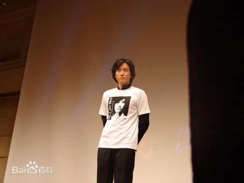 杨镇宇(Yang jin-woo)参加活动的照片图册