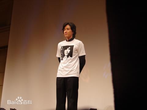 杨镇宇(Yang jin-woo)参加活动的照片图册