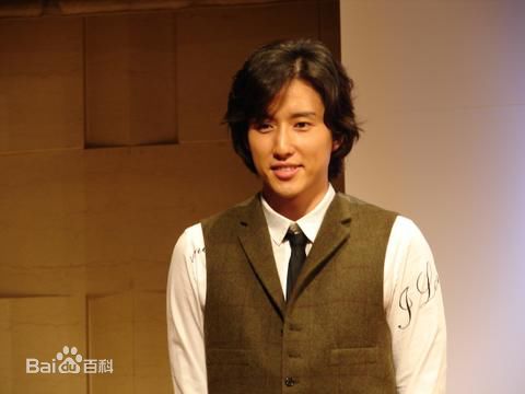 杨镇宇(Yang jin-woo)参加活动的照片图册