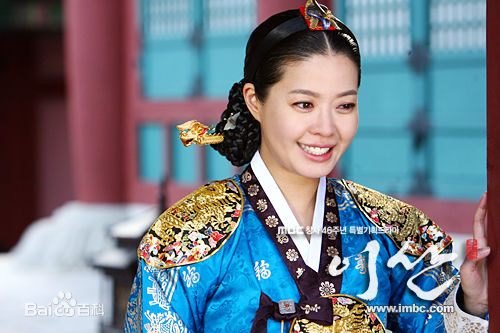 高清金汝真((Kim Yeo Jin))图片