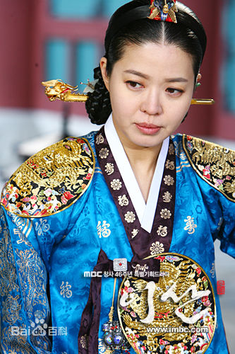 高清金汝真((Kim Yeo Jin))图片