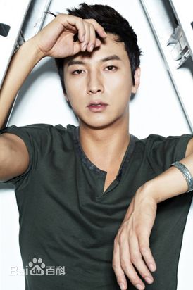 朴建炯()生活照