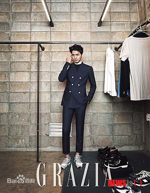 李阵郁(/lee jin Uk/イジヌク)画报图册性感图片图集