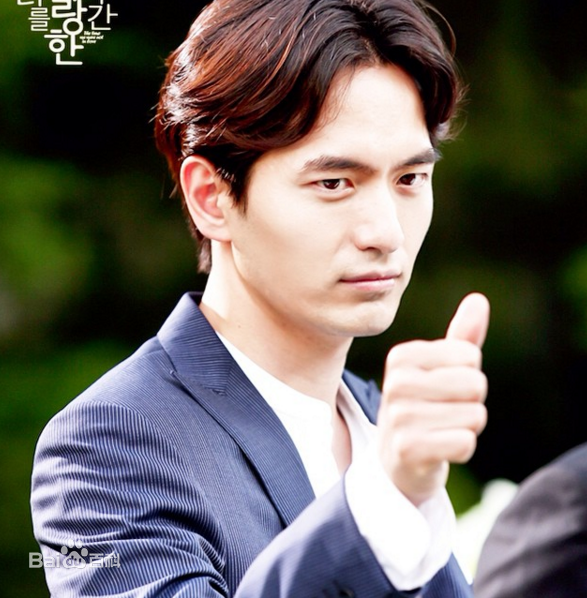 李阵郁(/lee jin Uk/イジヌク)爱你的时间前后照片