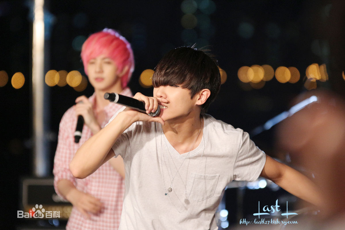 李准（本名李昌宣/李昶瑄）(Lee Joon)Picnic Live素颜照相册