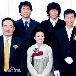 秋相美韩国明星演出高清剧照