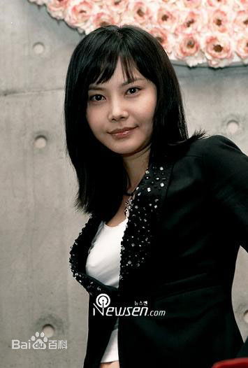 秋相美参加发布会性感图片图集