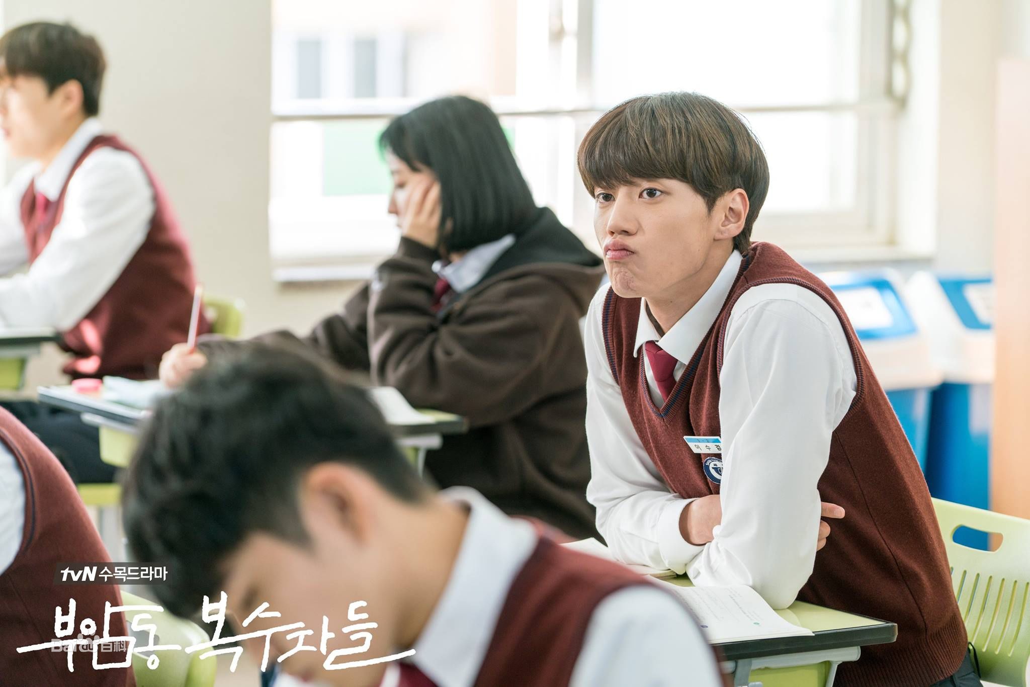 最新李濬荣(Jun)在李秀谦《付岩洞复仇者们》中的图集