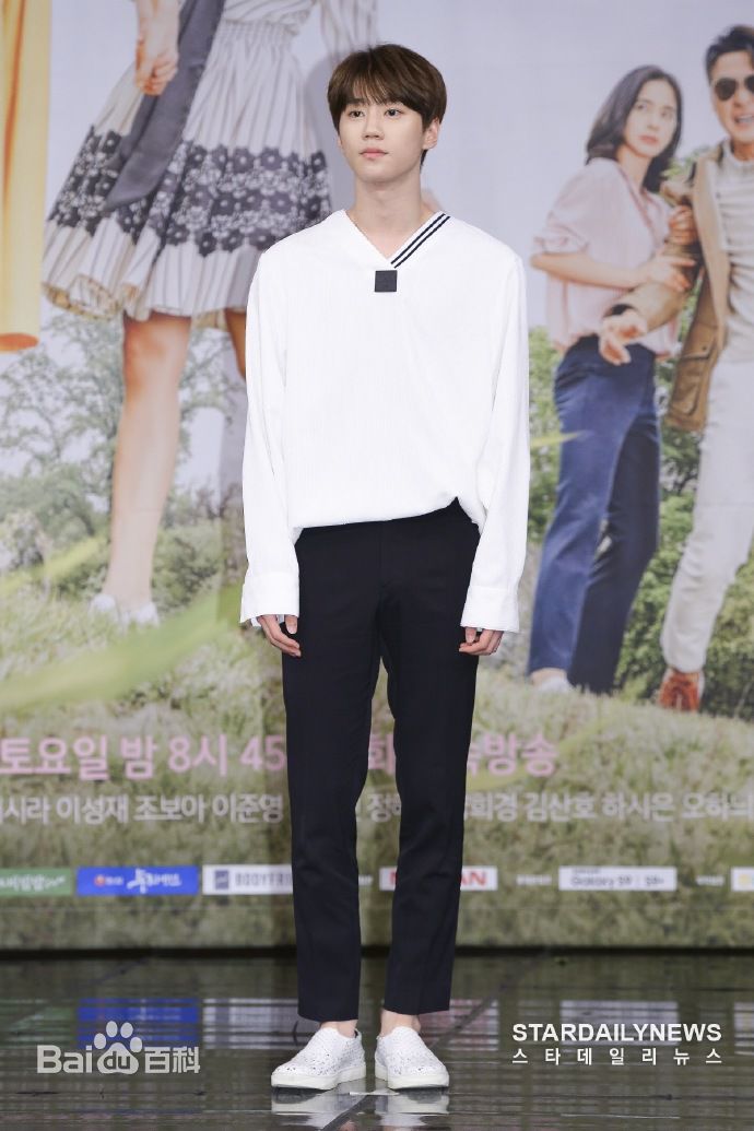 精选李濬荣(Jun)在韩旻修《离别时已别离剧》中的图册