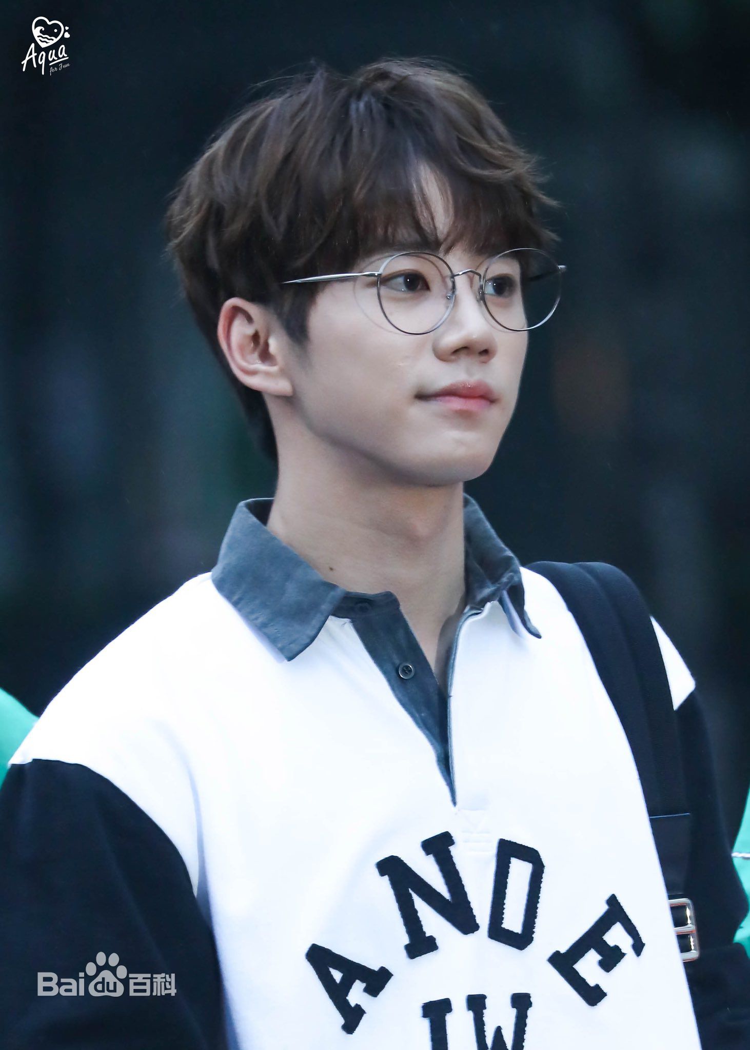 李濬荣(Jun)上班照前后照片万佳直播吧