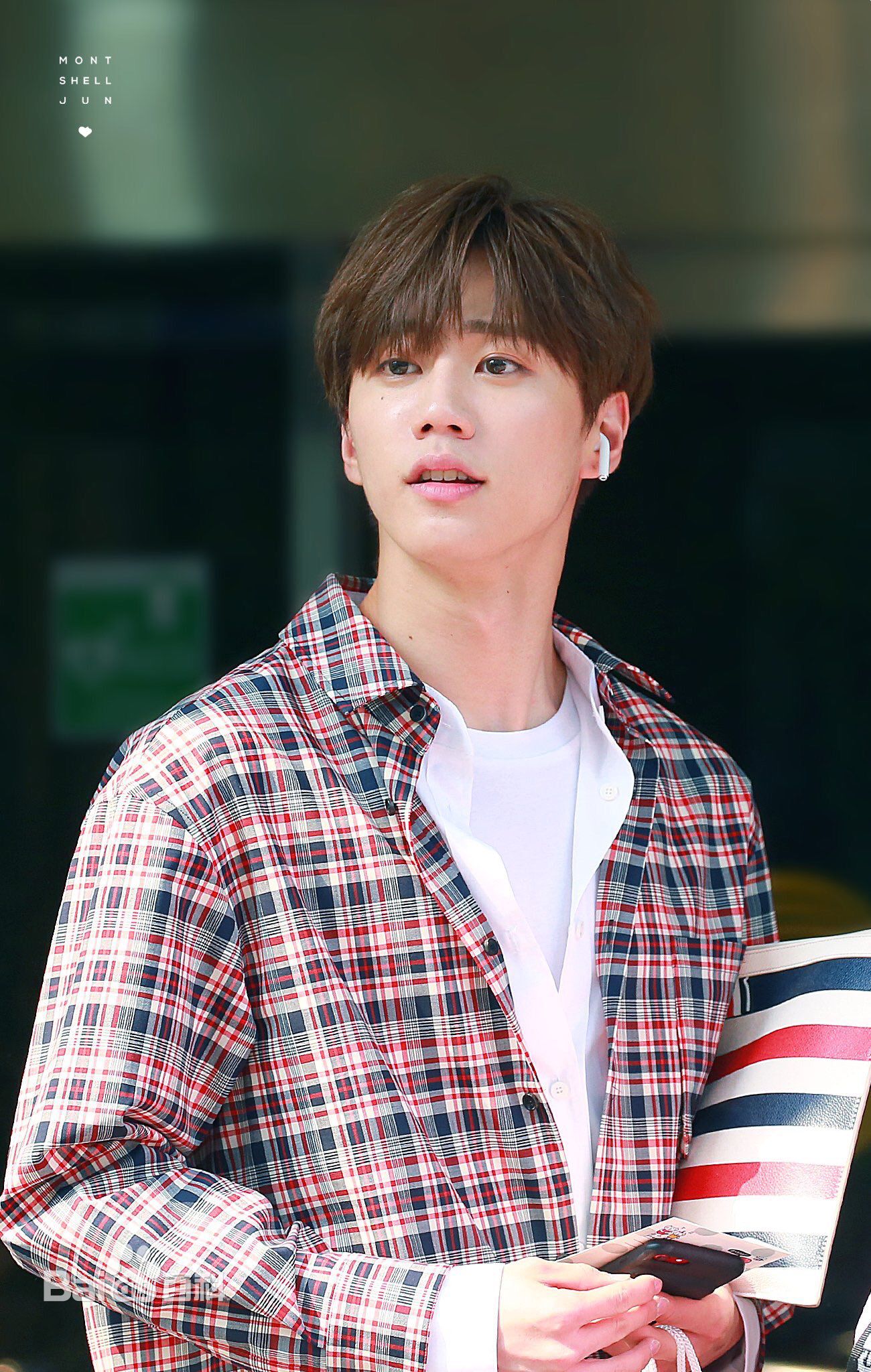 李濬荣(Jun)上班照前后照片