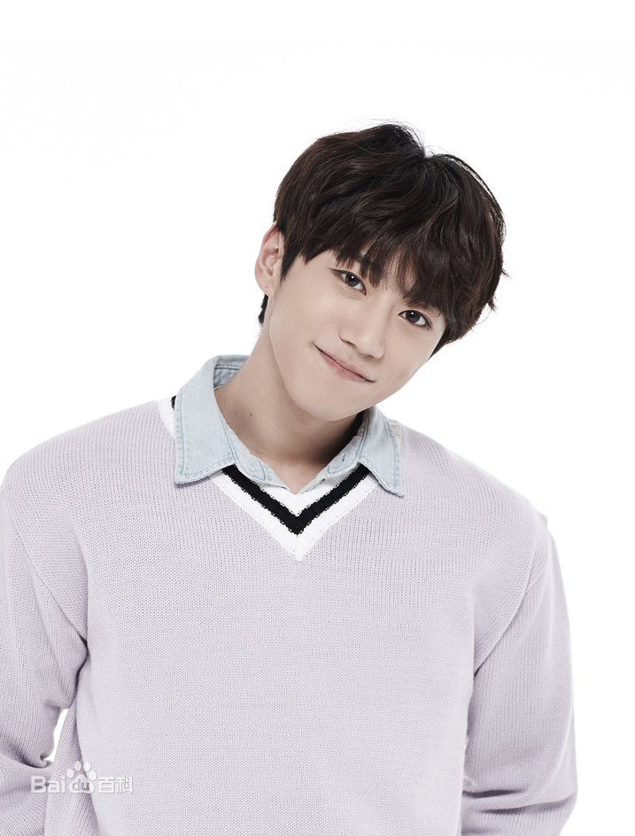 最新李濬荣(Jun)壁纸