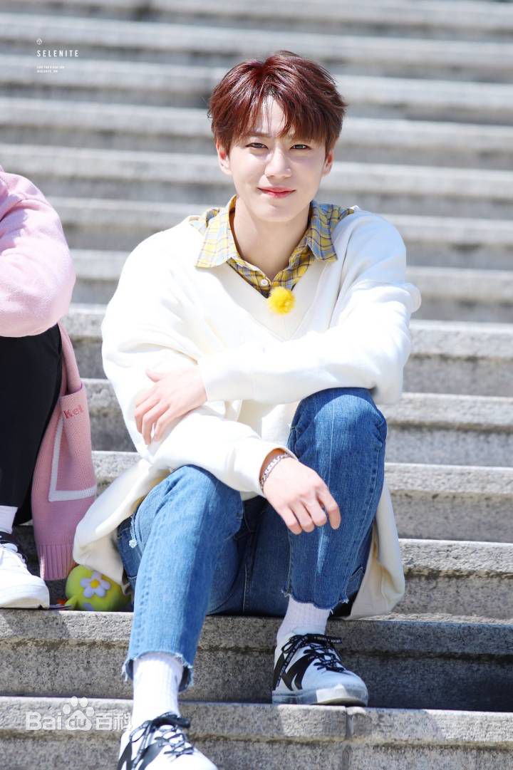 最新李濬荣(Jun)壁纸