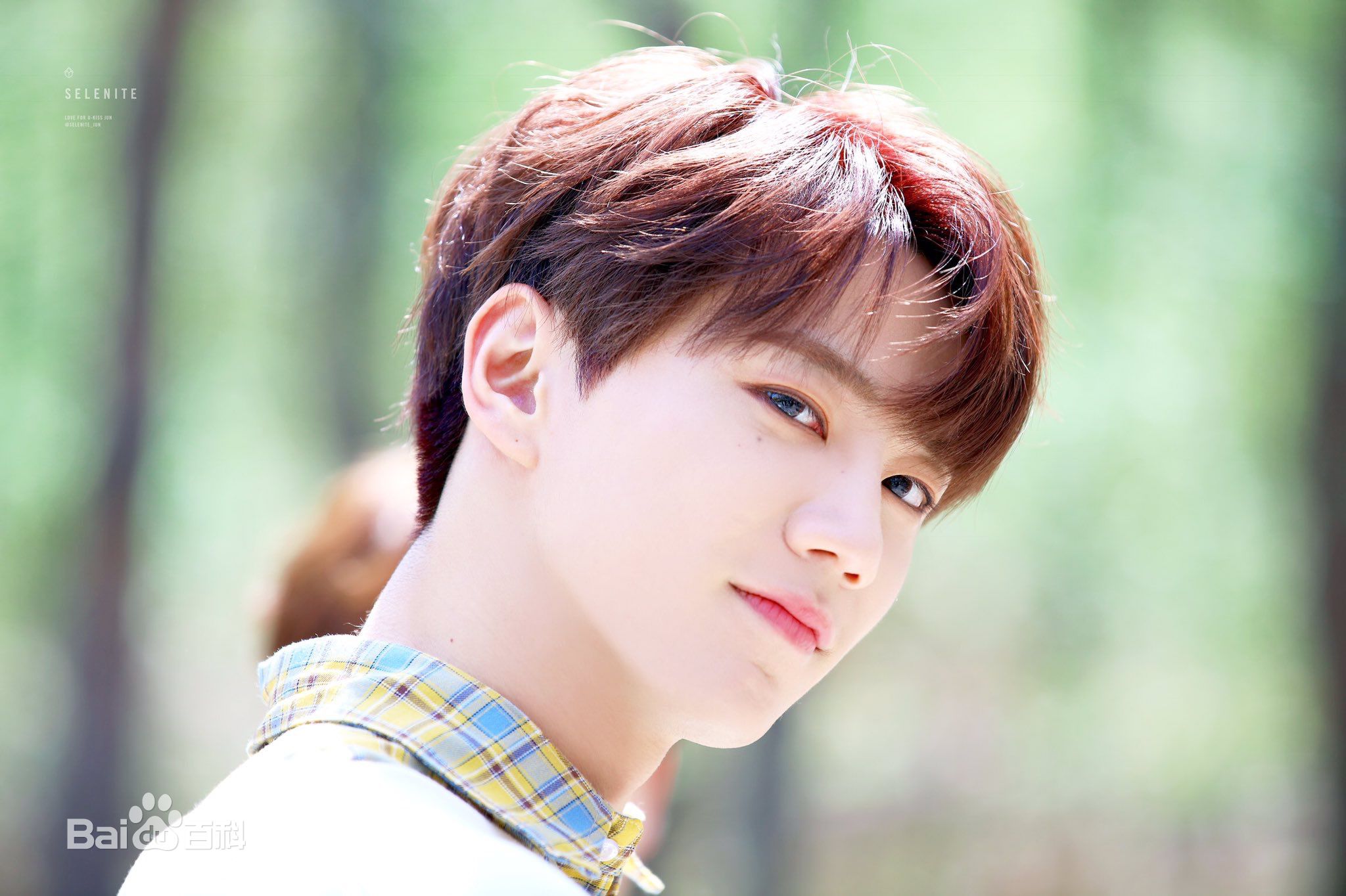 最新李濬荣(Jun)壁纸