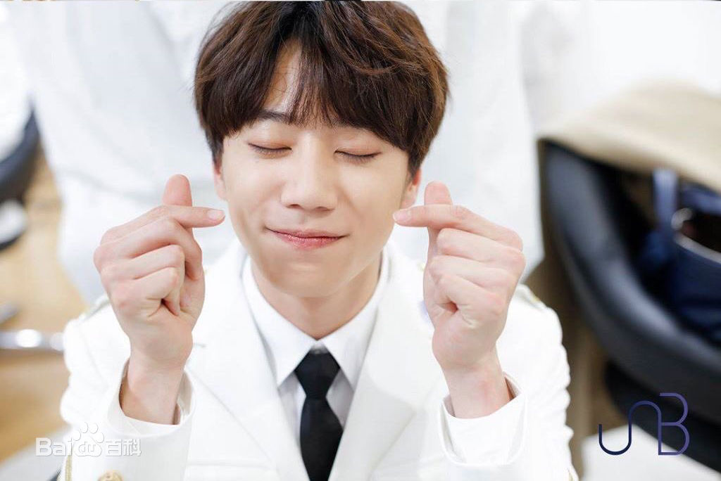 最新李濬荣(Jun)壁纸