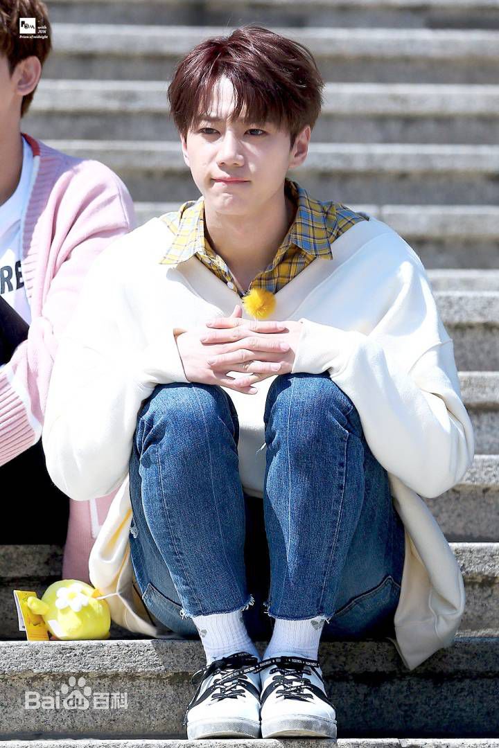 最新李濬荣(Jun)壁纸