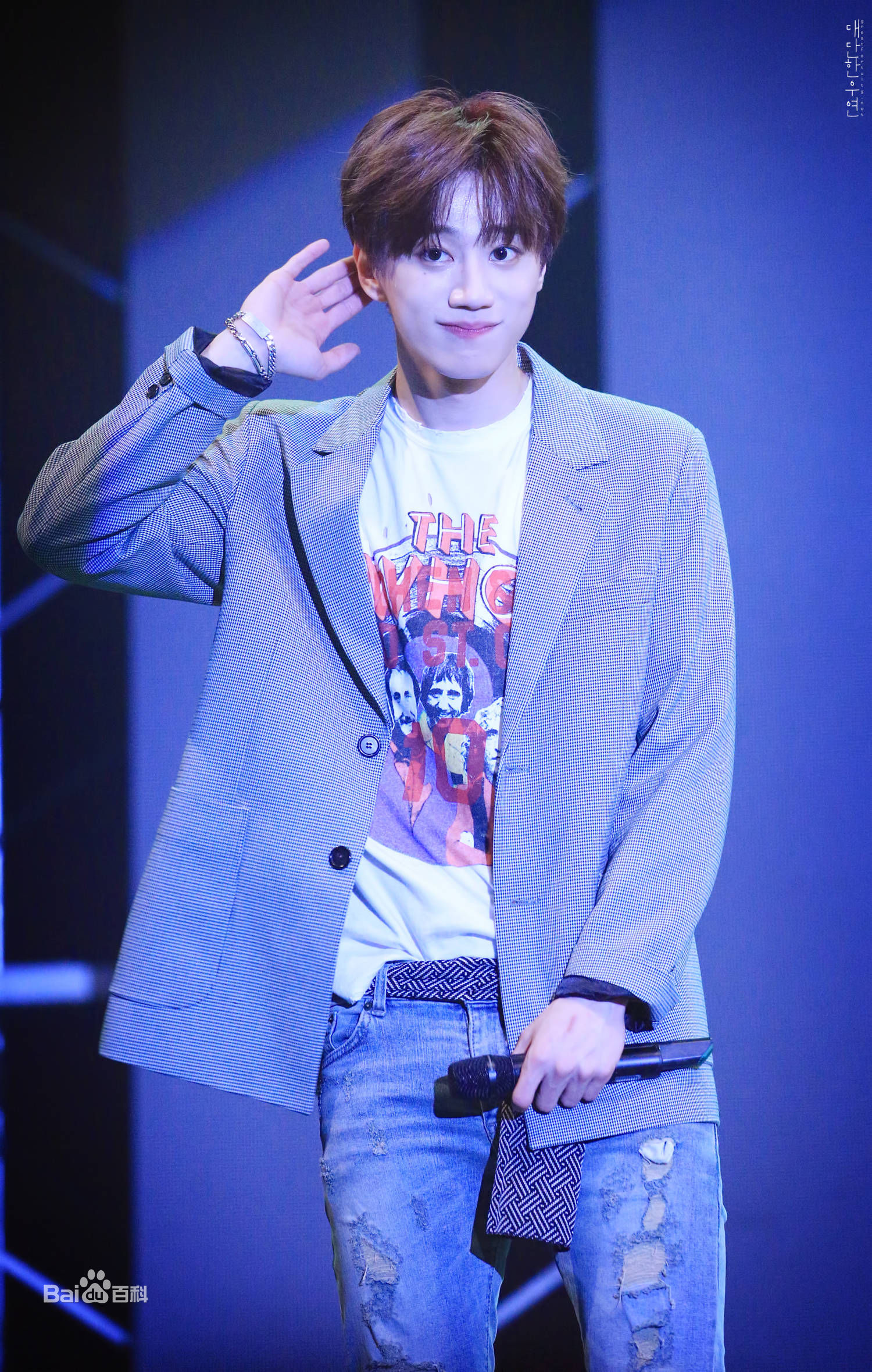 李濬荣(Jun)舞台照图片图集