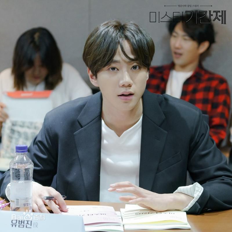 精选李濬荣(Jun)在刘范真《临时工先生》中的图册