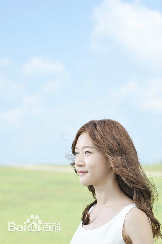 金赛纶(/Kim Sae ron)护肤品代言生活照相册