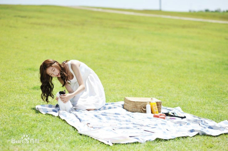 金赛纶(/Kim Sae ron)护肤品代言生活照相册