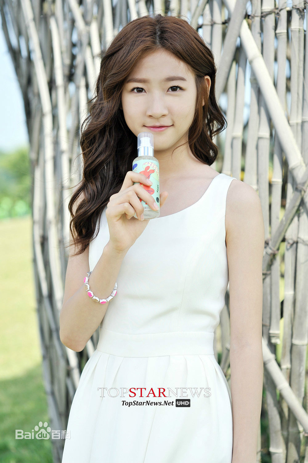 金赛纶(/Kim Sae ron)护肤品代言生活照相册