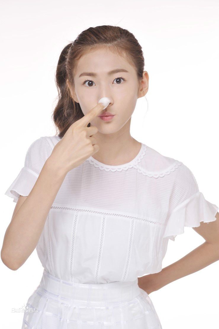 金赛纶(/Kim Sae ron)护肤品代言生活照相册