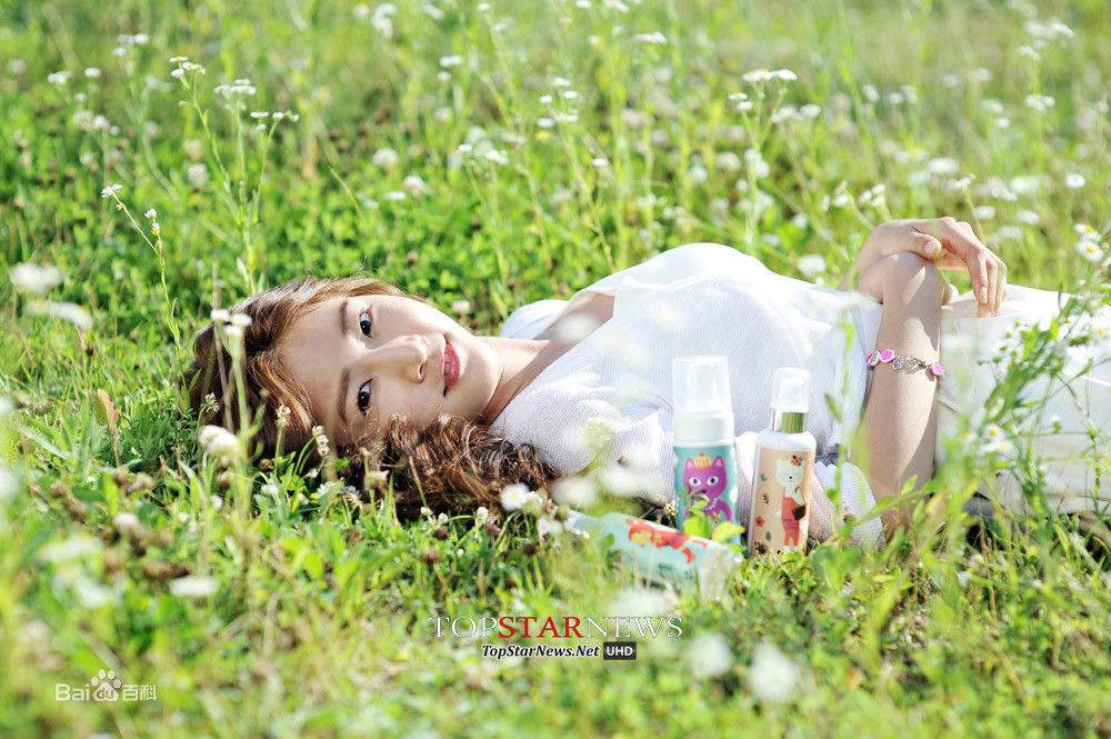 金赛纶(/Kim Sae ron)护肤品代言生活照相册