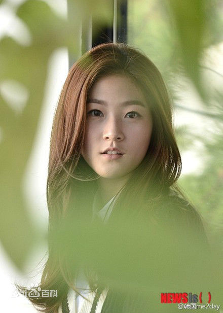 金赛纶(/Kim Sae ron)2014采访性感图片图集