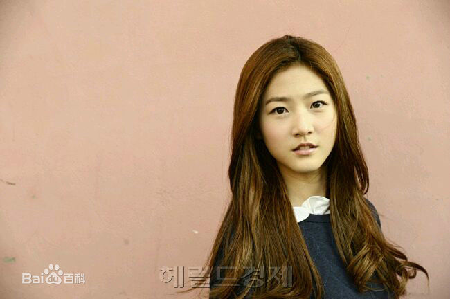 金赛纶(/Kim Sae ron)2014采访性感图片图集