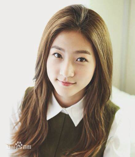 金赛纶(/Kim Sae ron)2014采访性感图片图集