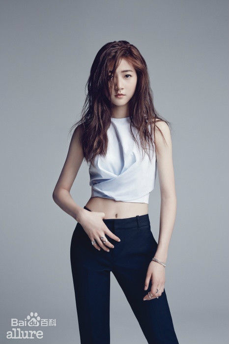 金赛纶(/Kim Sae ron)allure图册