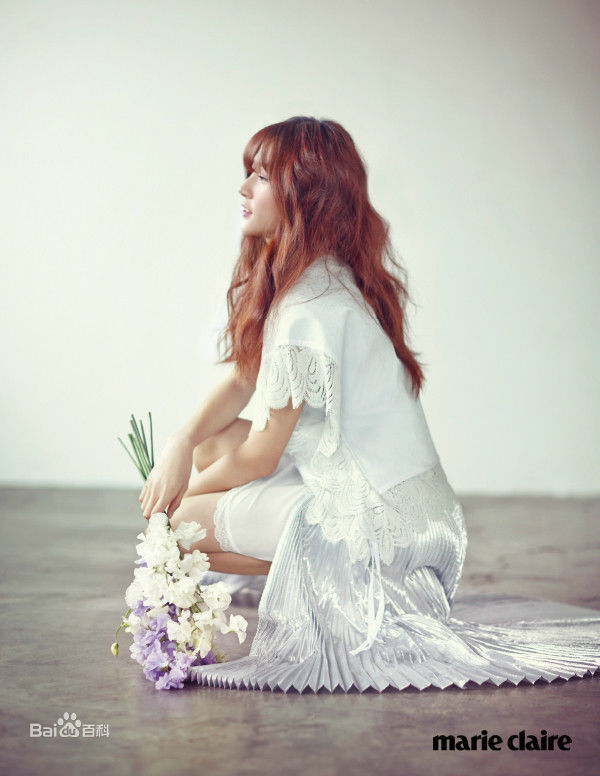 金赛纶(/Kim Sae ron)MarieClaire生活照