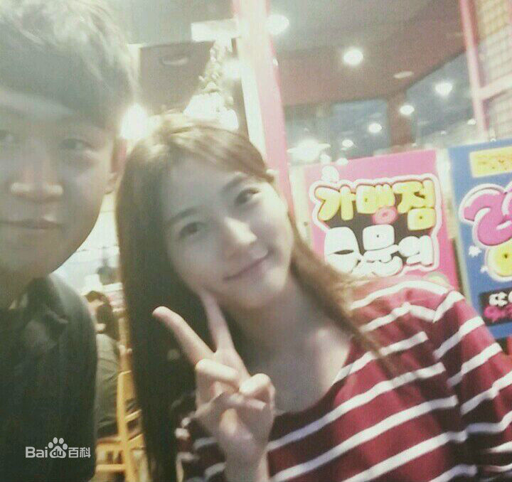 金赛纶(/Kim Sae ron)生活壁纸壁纸