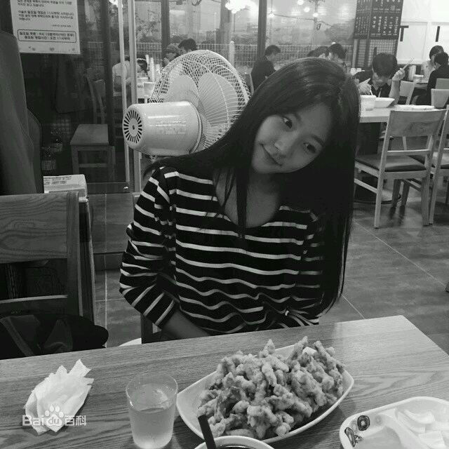 金赛纶(/Kim Sae ron)生活壁纸壁纸