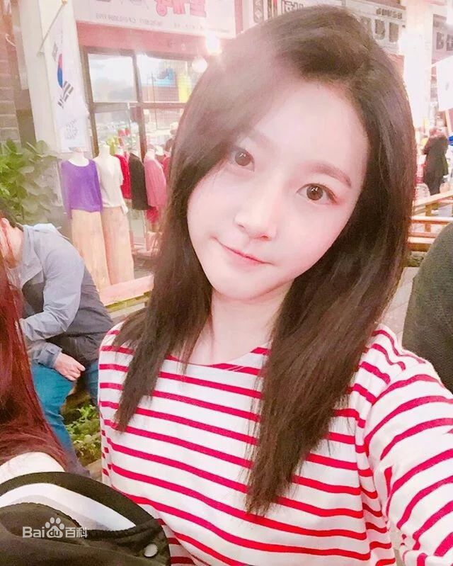 金赛纶(/Kim Sae ron)生活壁纸壁纸