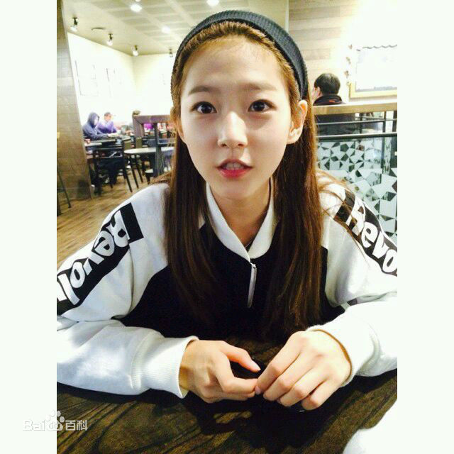 金赛纶(/Kim Sae ron)生活壁纸壁纸