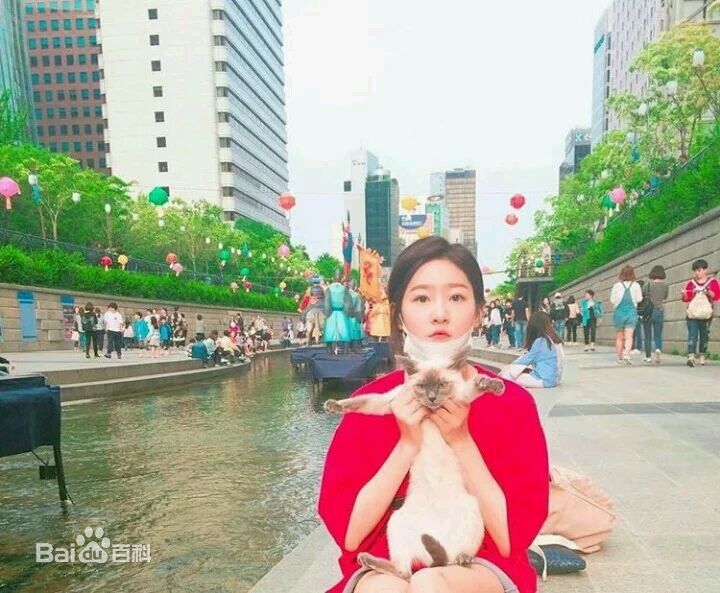 金赛纶(/Kim Sae ron)生活壁纸壁纸