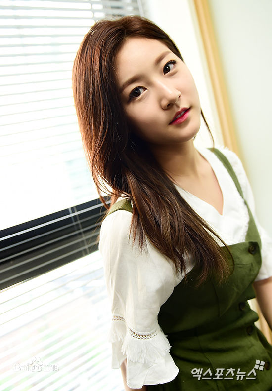 金赛纶(/Kim Sae ron)2016采访生活照相册