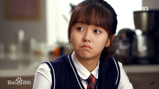 金所泫(，Kim So Hyun)金所炫校服照壁纸壁纸