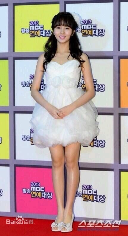 金所泫(，Kim So Hyun)金所炫出席活动照壁纸壁纸